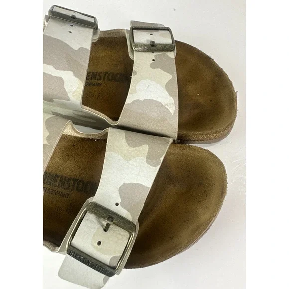 Birkenstock Arizona Slide Sandals 2 Strap Buckle Men's 5 Women's 7 Camo Leather - Picture 5 of 16